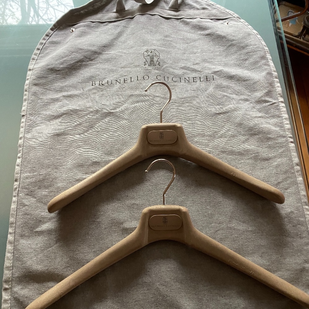 Cucinelli garment bag and 2 suit hangers